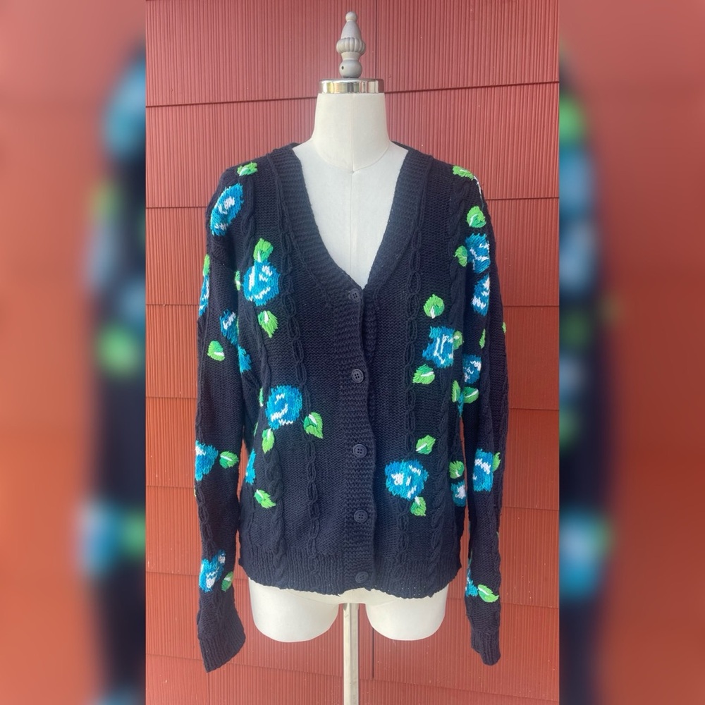 Options Adrienne Vittadini Vintage 90s Navy Blue Rose Intarsia Knit Cardigan